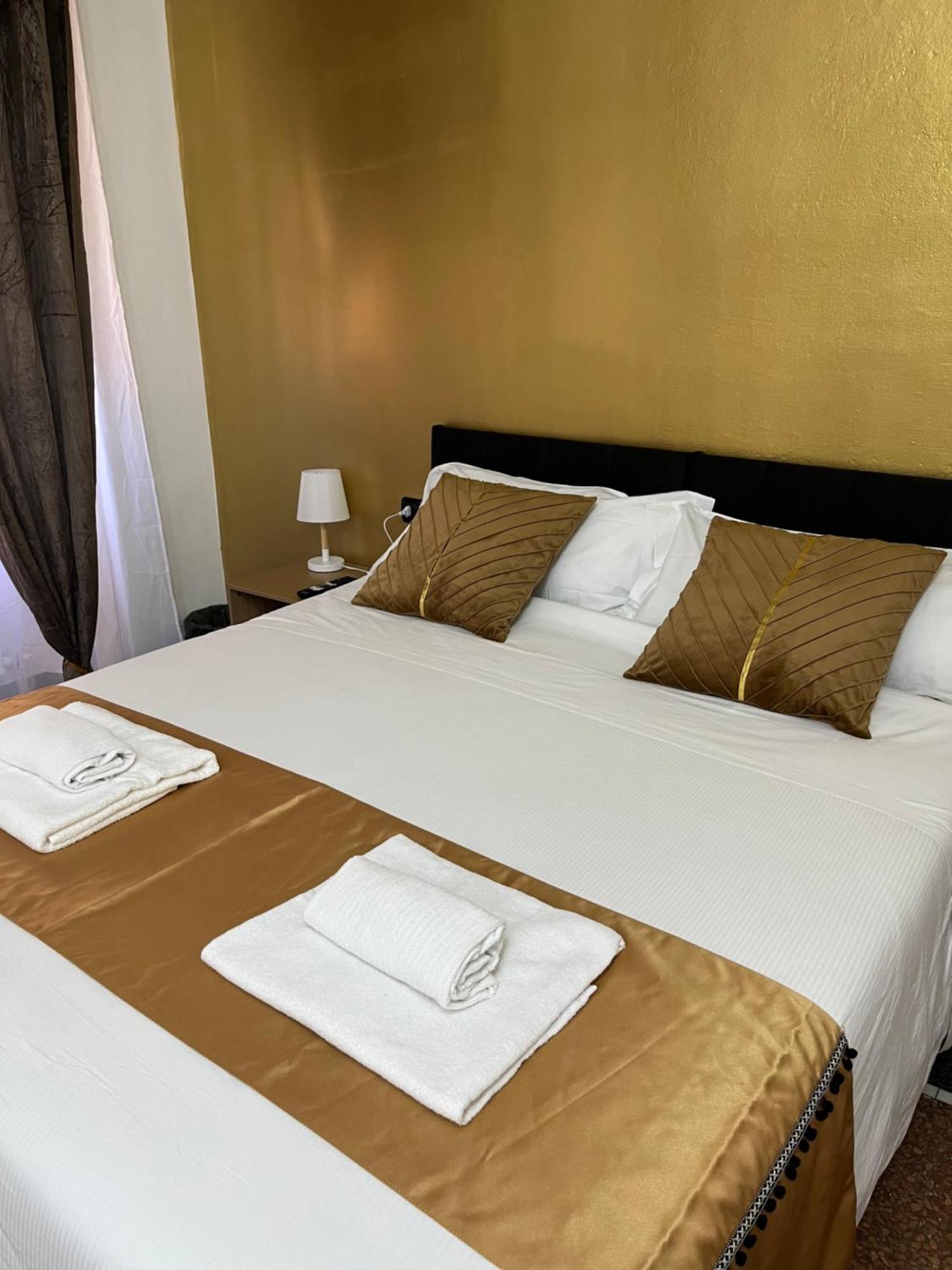 Genova Gold Rooms Exterior photo