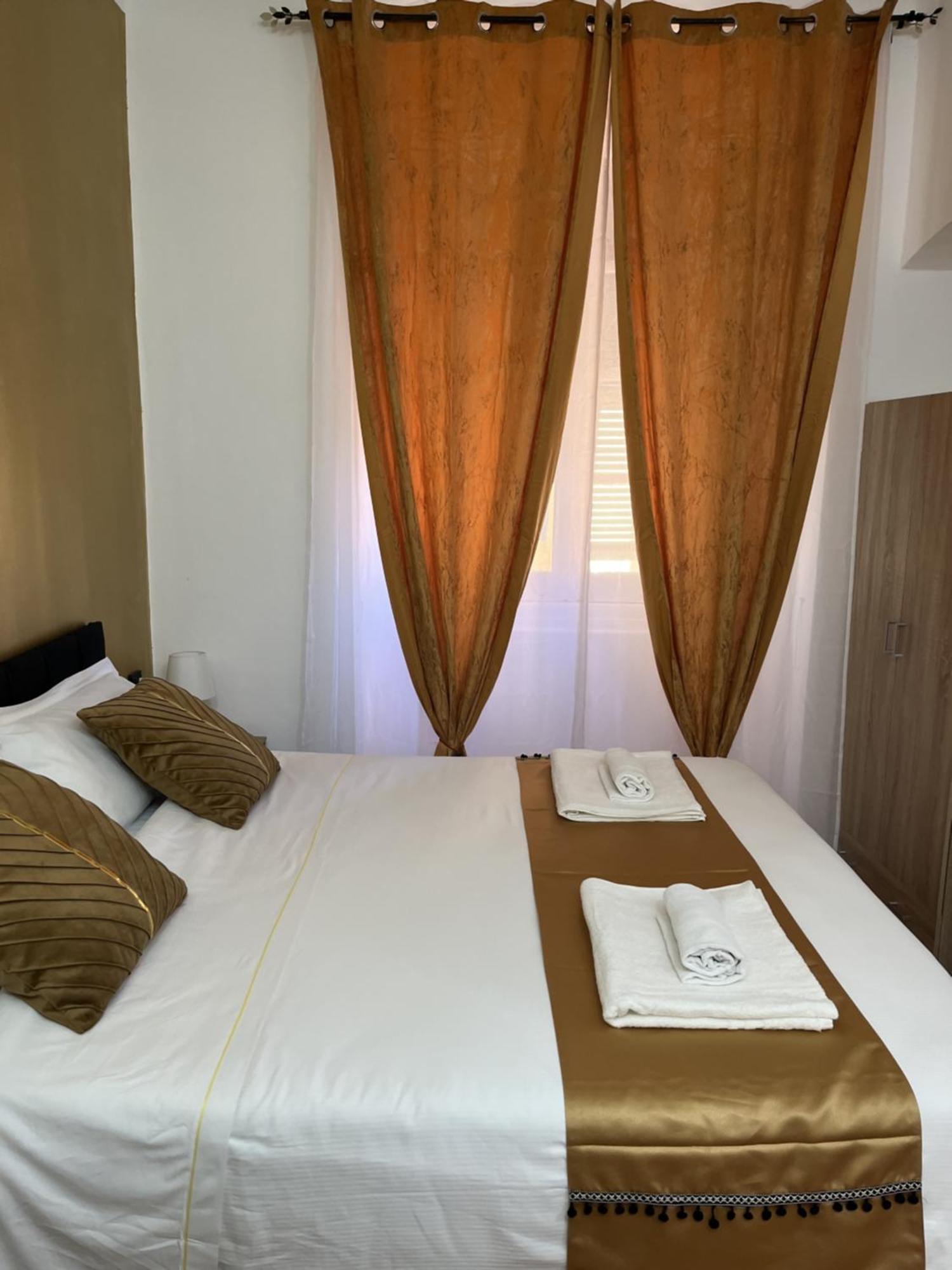 Genova Gold Rooms Exterior photo